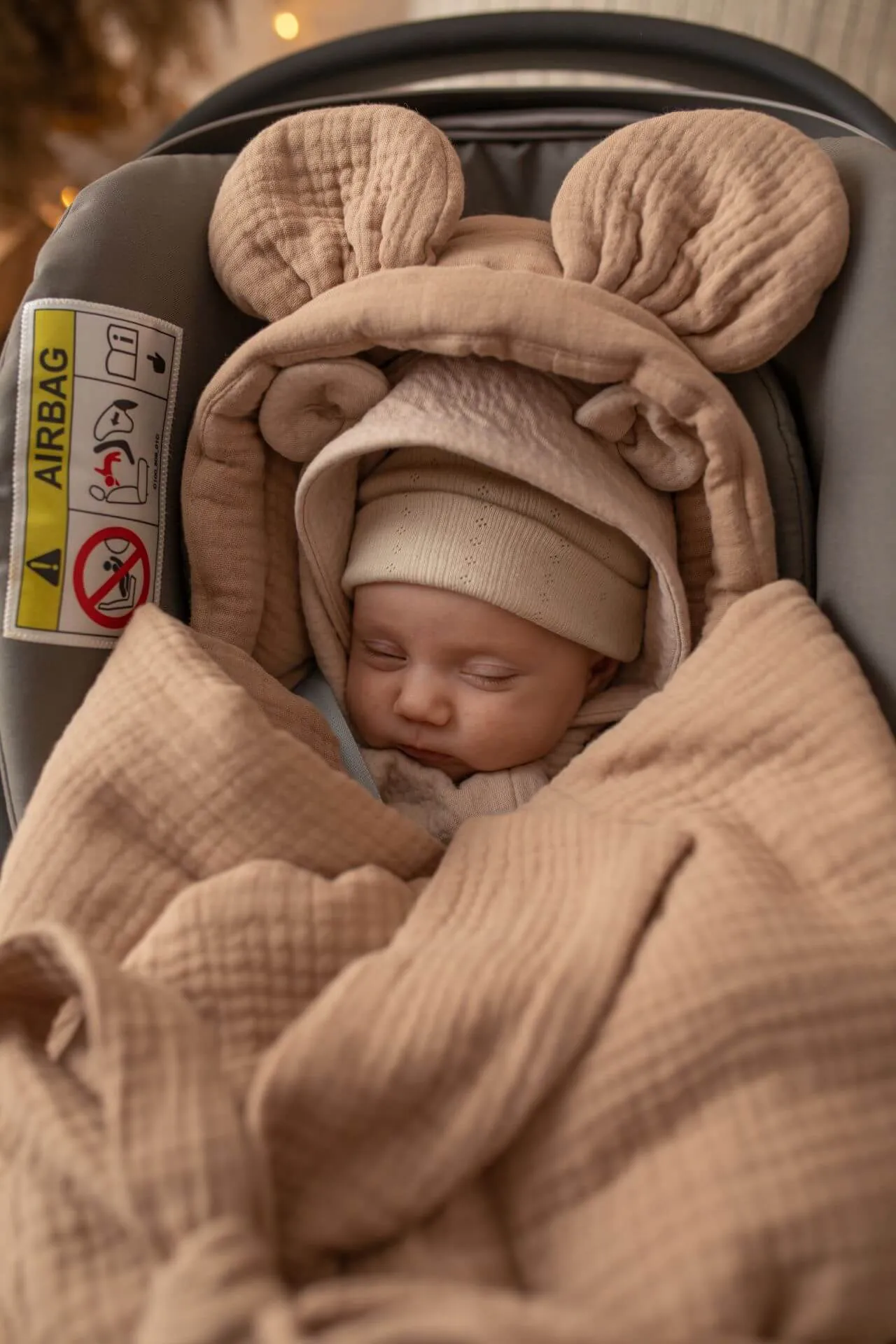 Handmade Car Seat Blanket - GOTS Organic Muslin Cotton - Chocolate