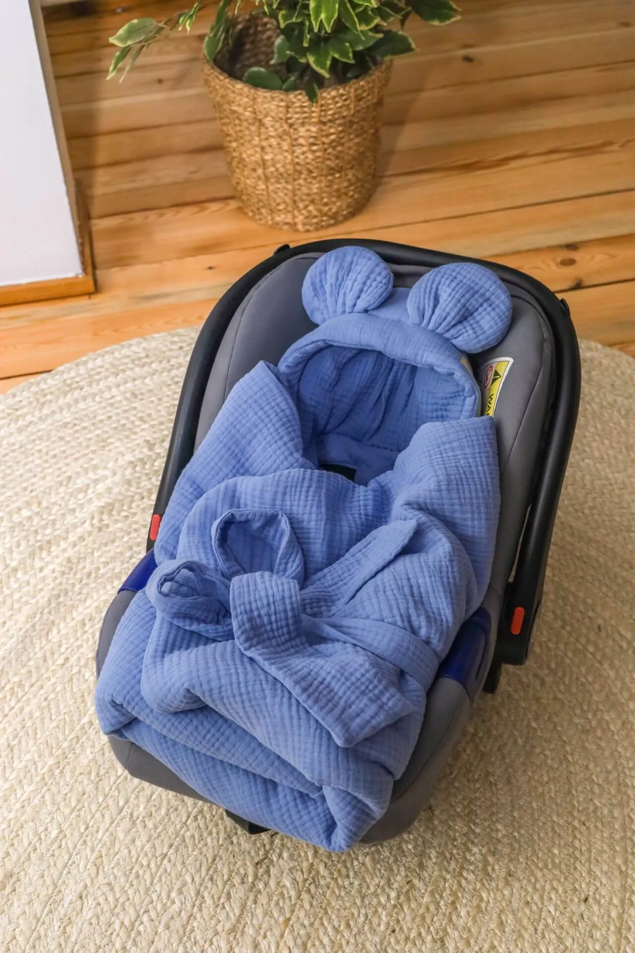 Handmade Car Seat Blanket - GOTS Organic Muslin Cotton - Cornflower Blue